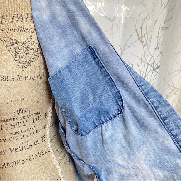 Cloth + Stone tie dye blue chambray collared button down top shirt 1/2 sleeves - Picture 3 of 10